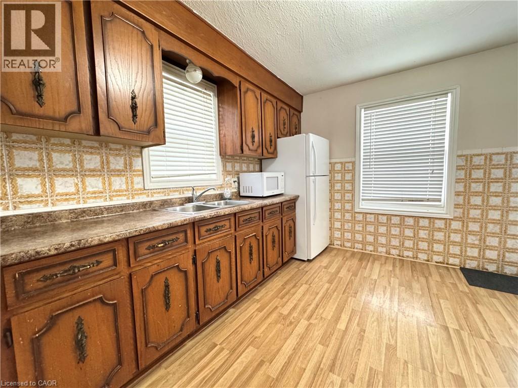 349 Whitney Avenue, Hamilton, Ontario  L8S 2H1 - Photo 8 - 40795123