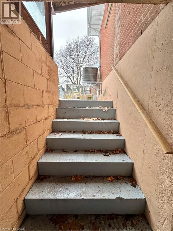 349 Whitney Avenue, Hamilton, Ontario  L8S 2H1 - Photo 33 - 40795123