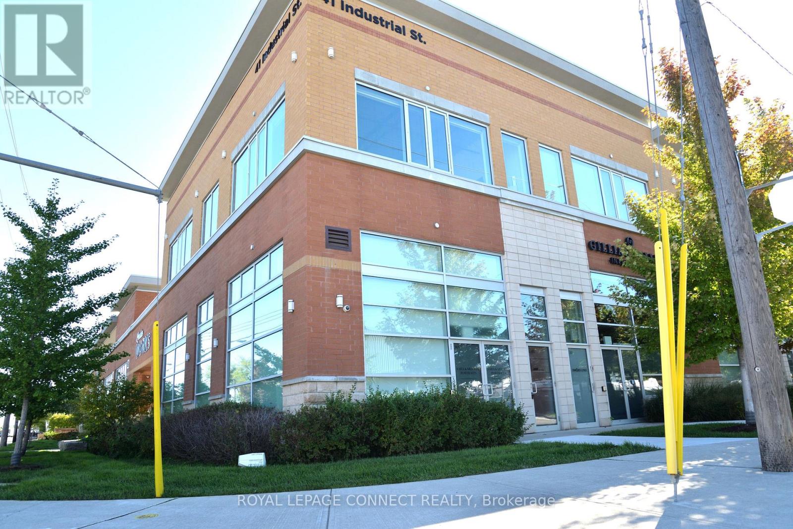 208 - 41 Industrial Street, Toronto, Ontario  M4G 2H5 - Photo 2 - C12673044