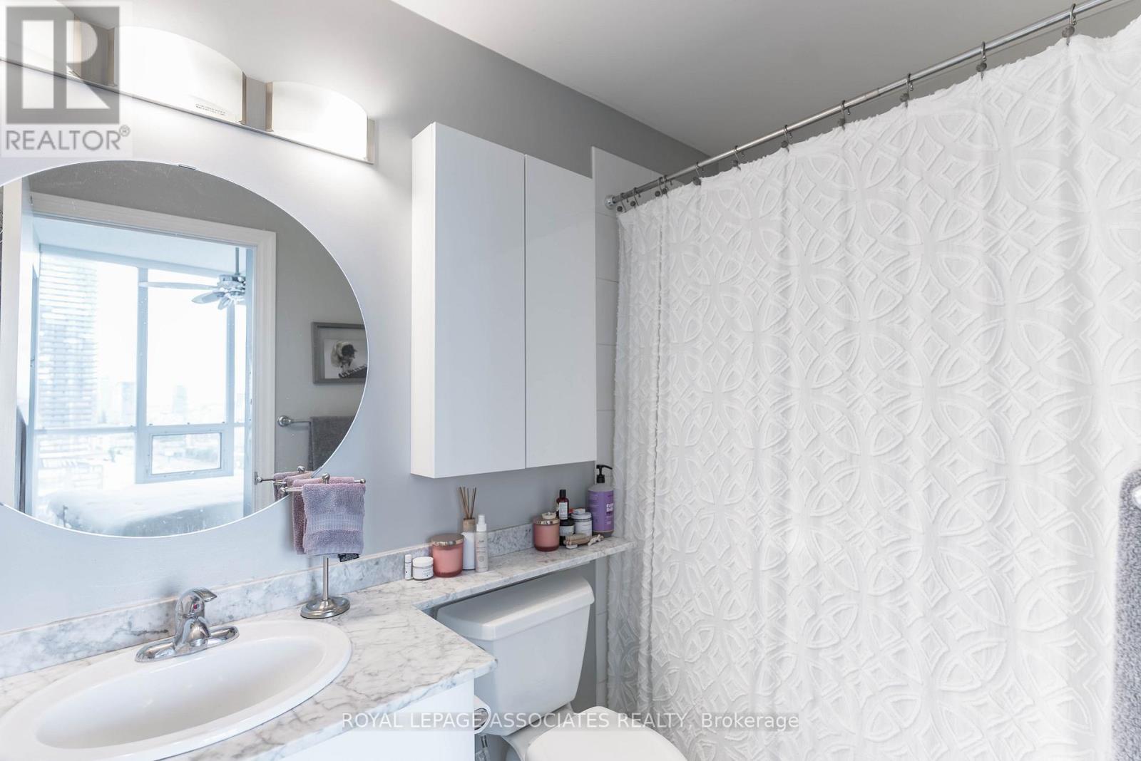 2407 - 16 Yonge Street, Toronto, Ontario  M5E 2A1 - Photo 19 - C12673048