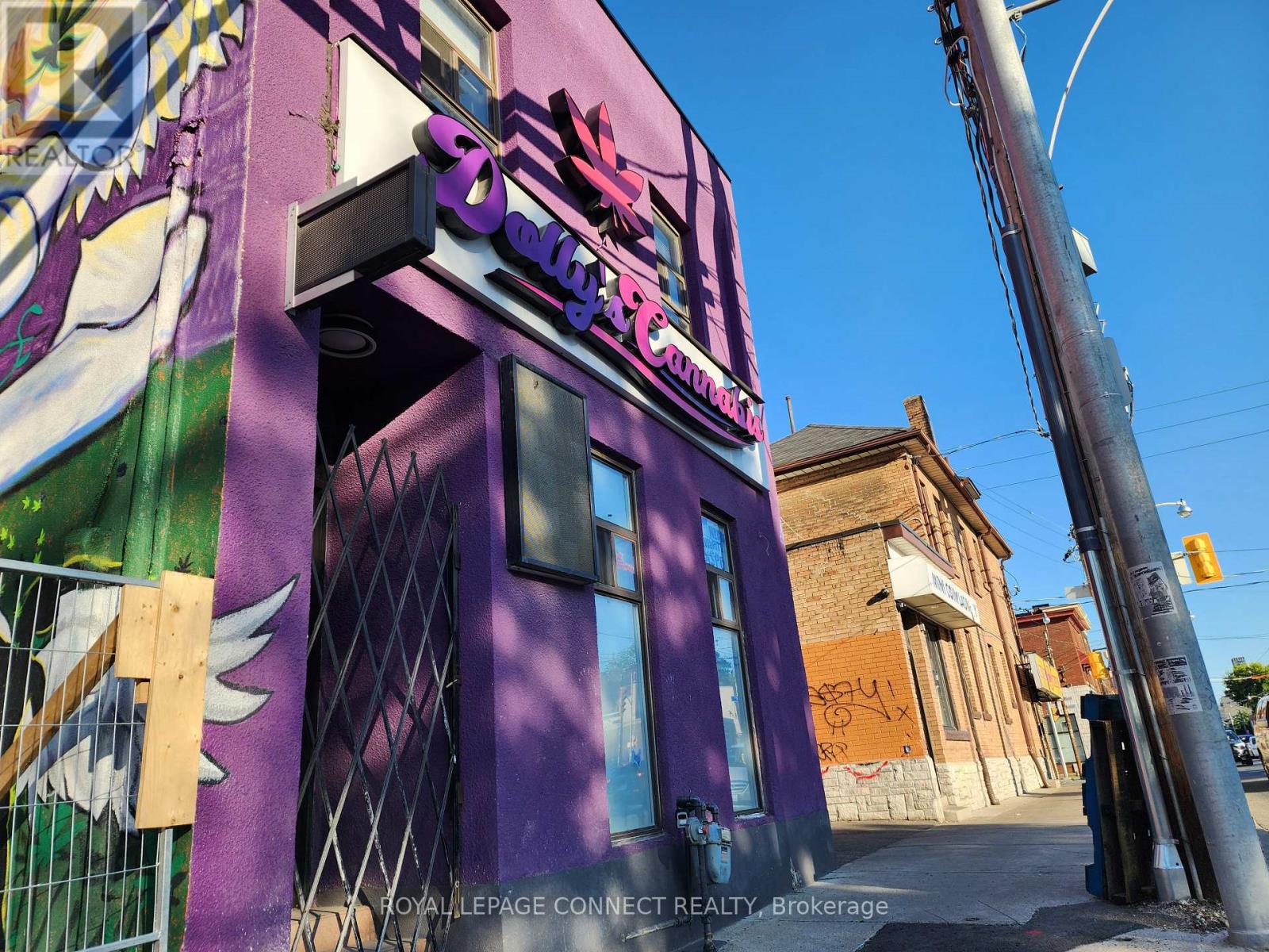 1105 BATHURST STREET, Toronto, Ontario