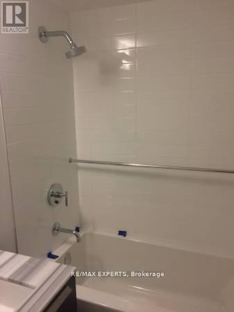 2511 - 57 St. Joseph Street, Toronto, Ontario  M5S 0C5 - Photo 21 - C12673188