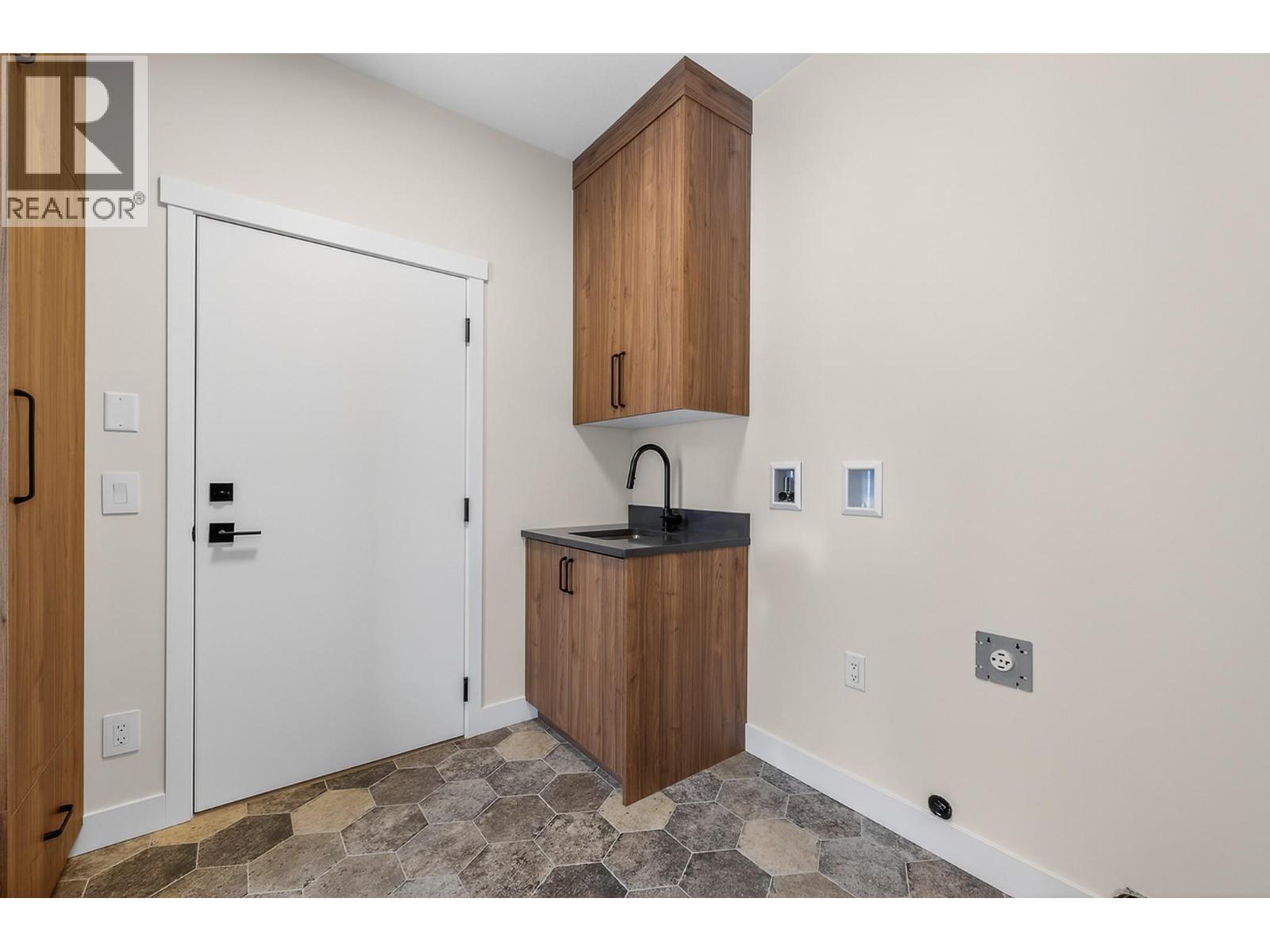 2140 Linfield Drive, Kamloops, British Columbia  V1S 0G3 - Photo 14 - 10365289