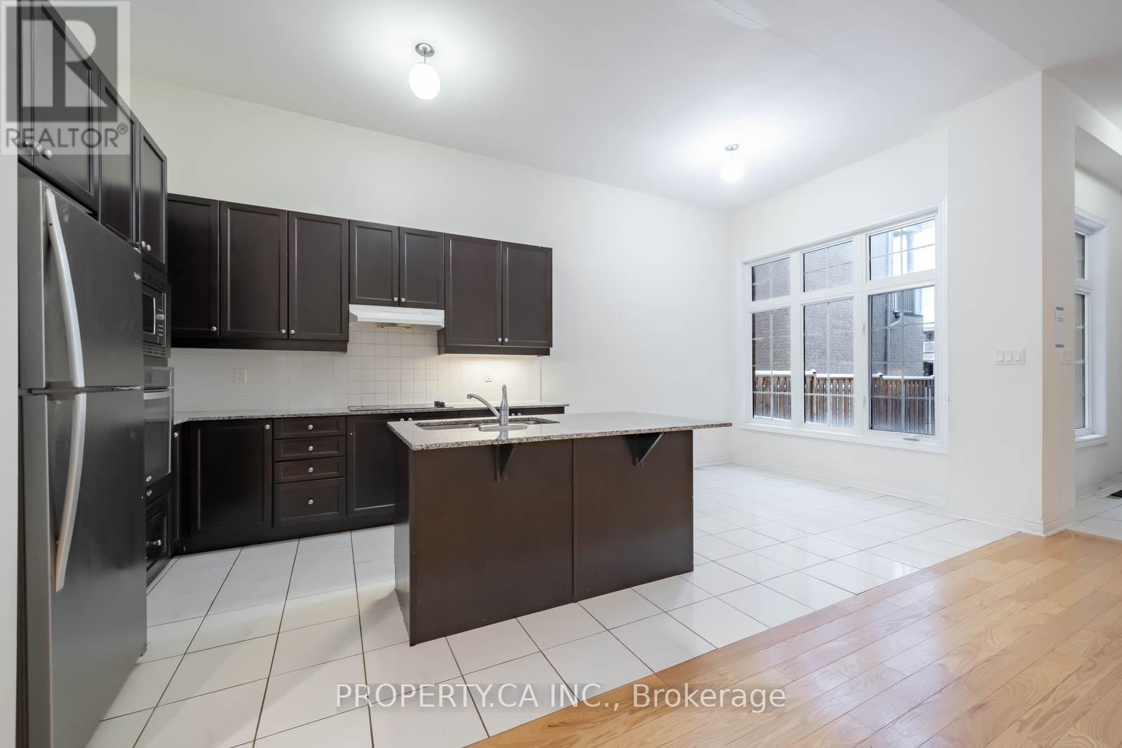 120 Braebrook Drive, Whitby, Ontario  L1R 0M9 - Photo 8 - E12673190