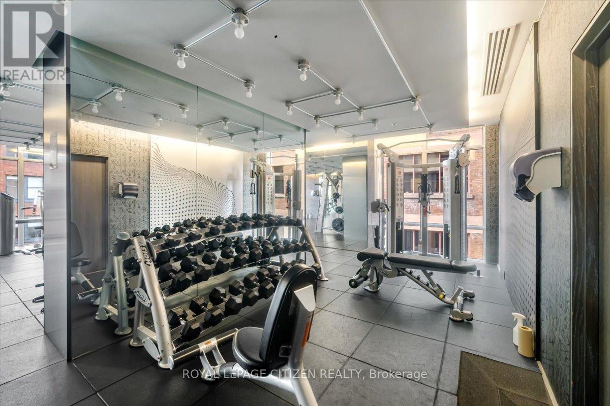 2005 - 30 Nelson Street, Toronto, Ontario  M5V 0H5 - Photo 28 - C12672018