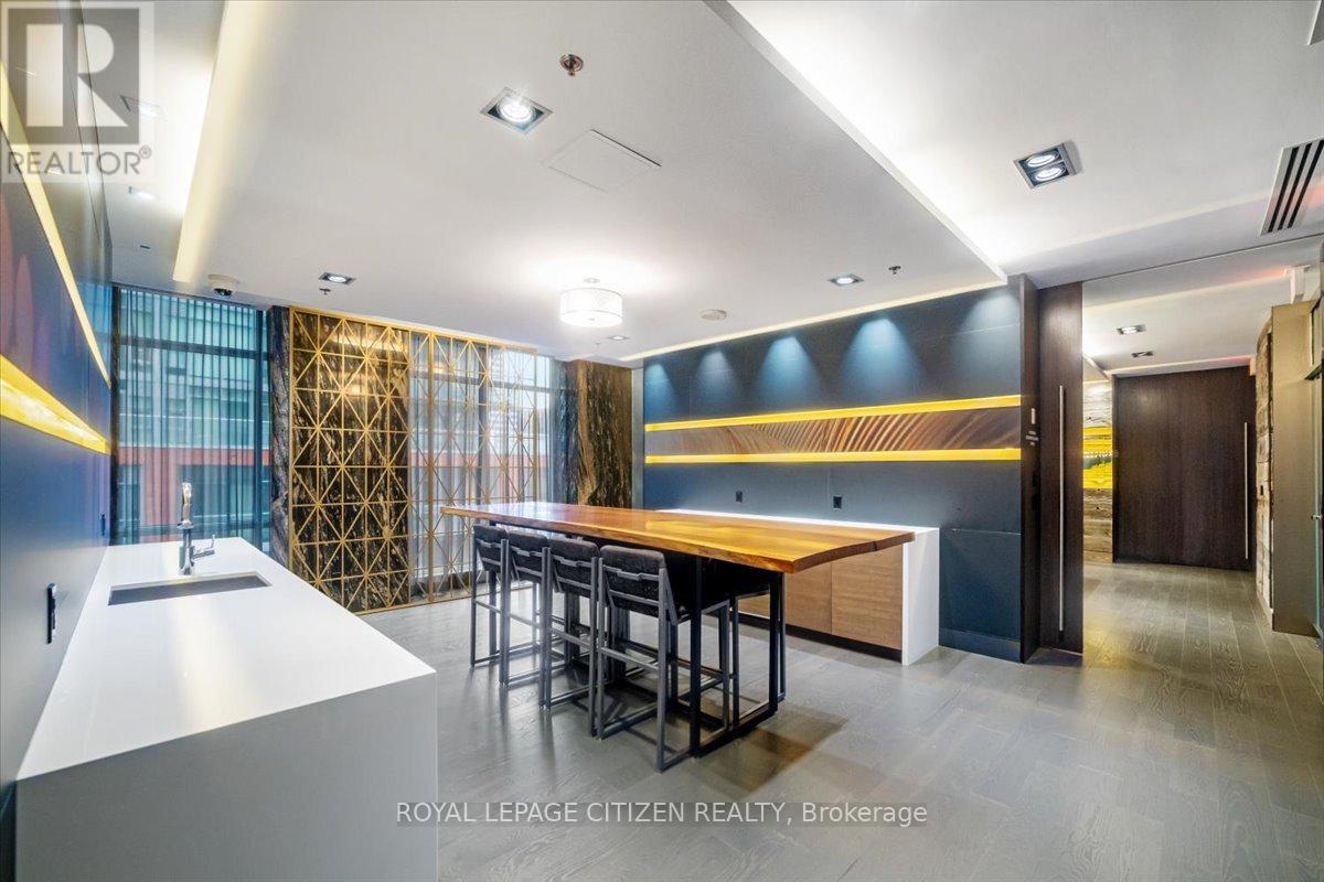 2005 - 30 Nelson Street, Toronto, Ontario  M5V 0H5 - Photo 37 - C12672018