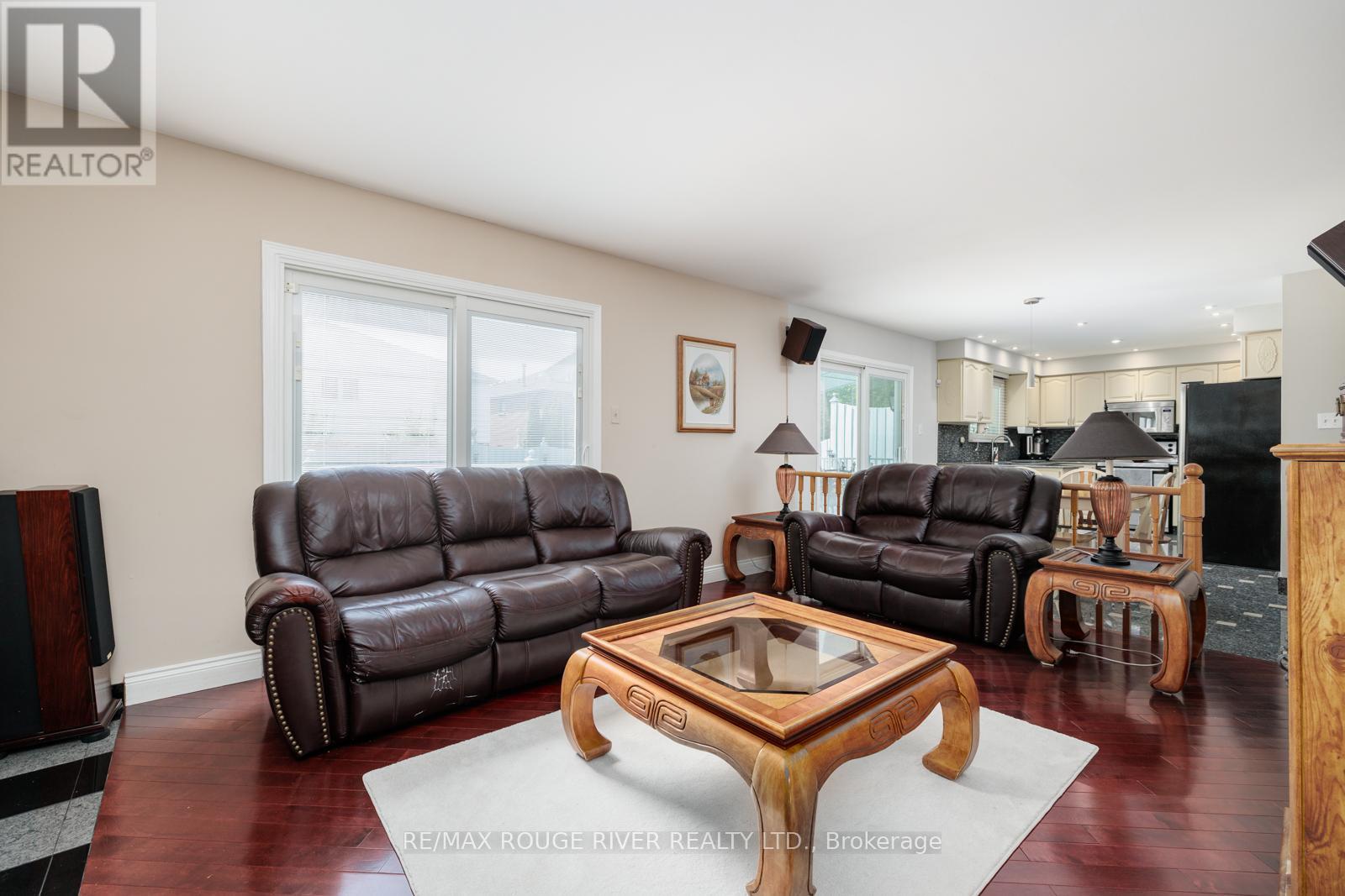 1106 Ridge Valley Drive, Oshawa, Ontario  L1K 2E2 - Photo 11 - E12554500