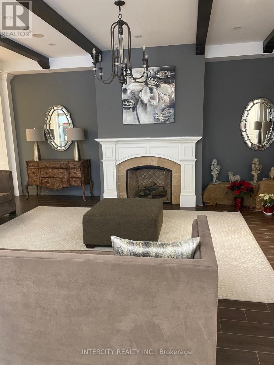 124 - 80 Burns Boulevard, King (King City), Ontario  L7B 0B3 - Photo 2 - N12673030