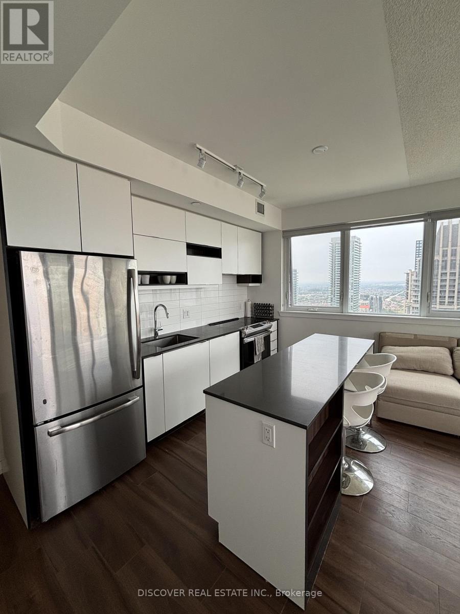 3704 - 4065 Confederation Parkway, Mississauga, Ontario  L5B 0L4 - Photo 12 - W12670494