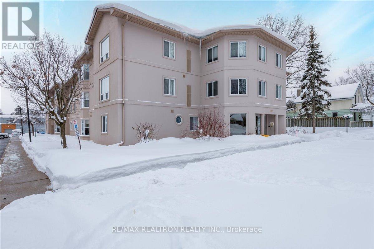 101 - 107 Bond Street, Orillia, Ontario  L3V 1J7 - Photo 2 - S12673056