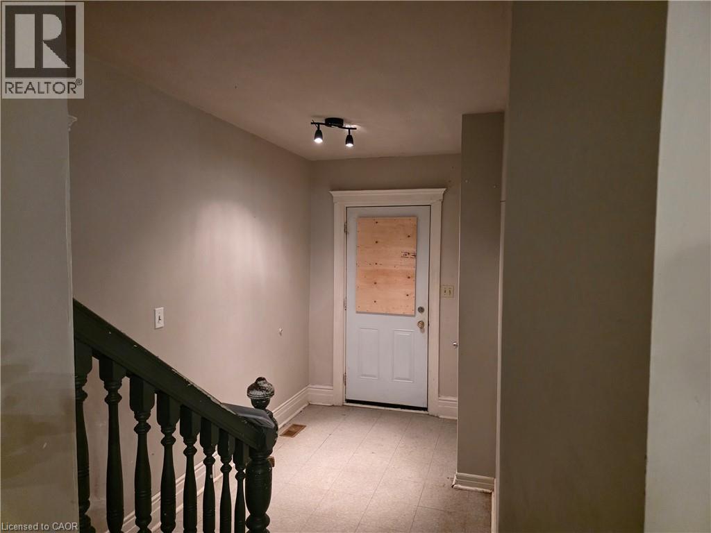 173 Sanford Avenue N, Hamilton, Ontario  L8L 5Z4 - Photo 2 - 40796528