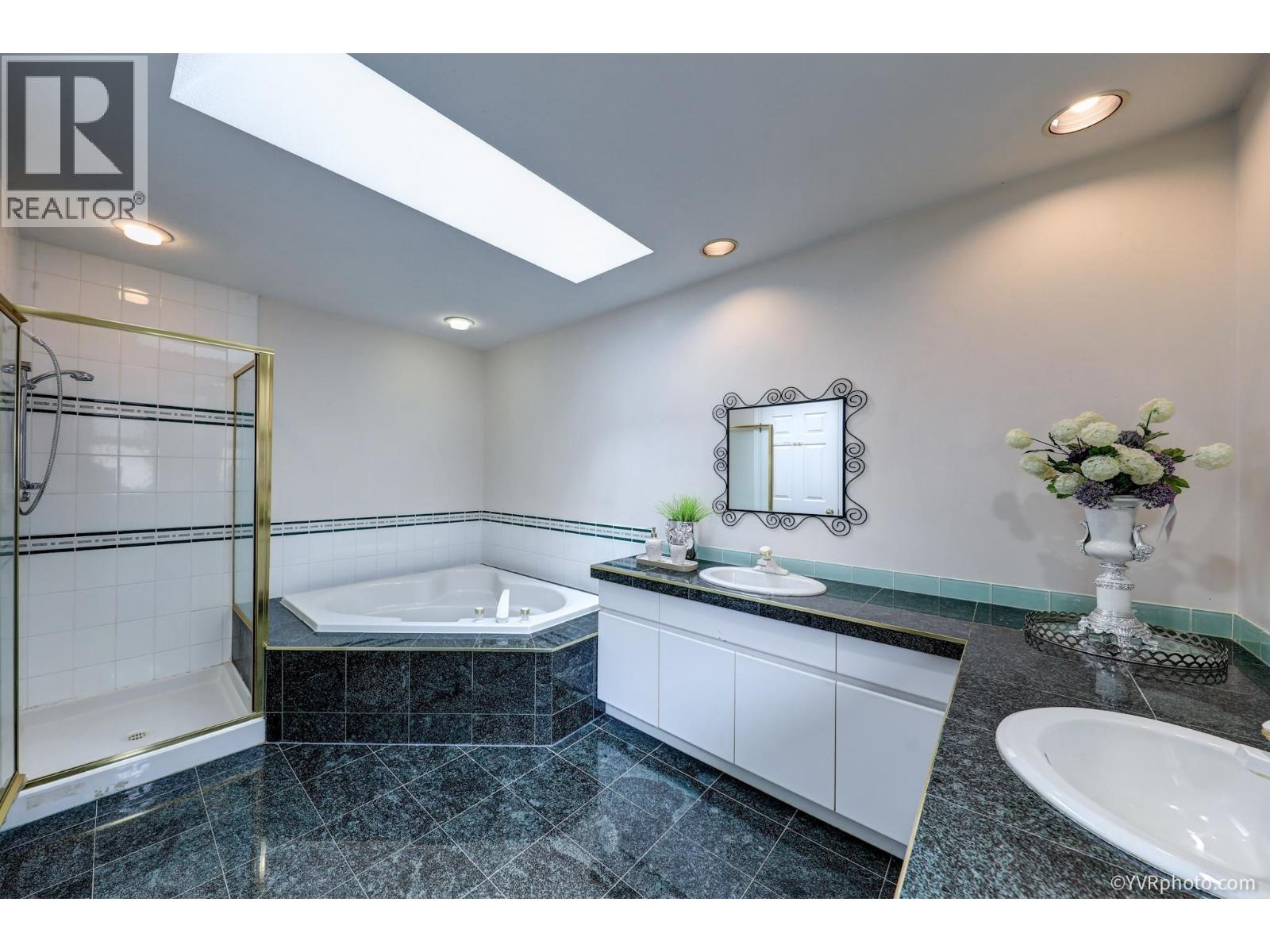 6660 Livingstone Place, Richmond, British Columbia  V7C 5N1 - Photo 11 - R3071985