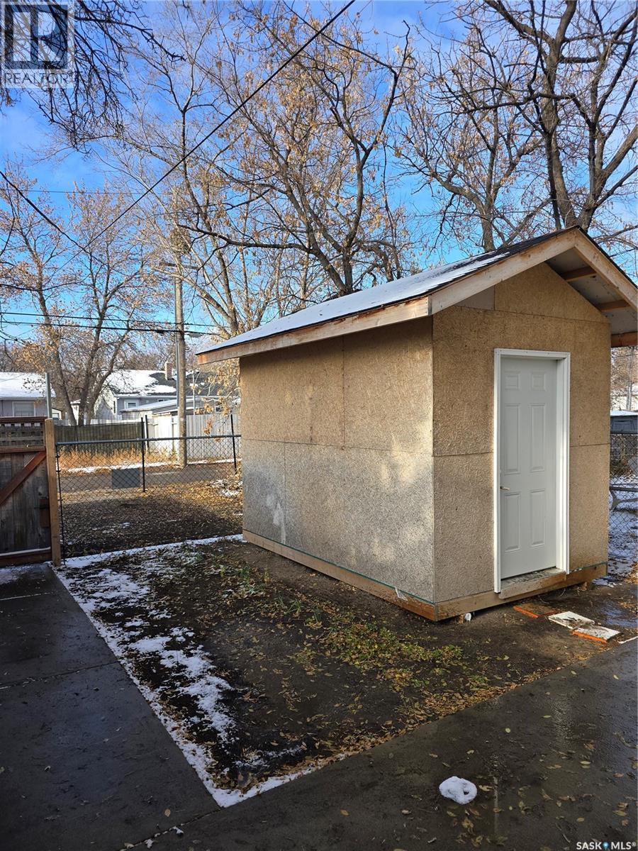924 Montague Street, Regina, Saskatchewan  S4T 3H3 - Photo 22 - SK026350