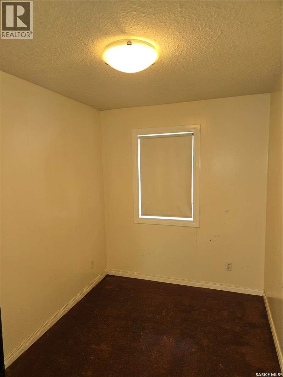 924 Montague Street, Regina, Saskatchewan  S4T 3H3 - Photo 7 - SK026350