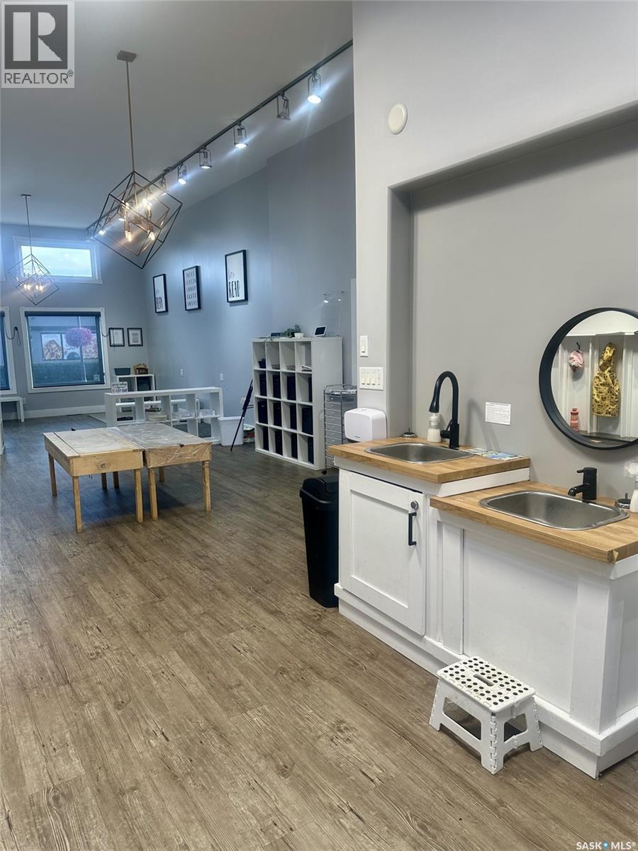 106 Central Street E, Warman, Saskatchewan  S0K 4S0 - Photo 4 - SK026322