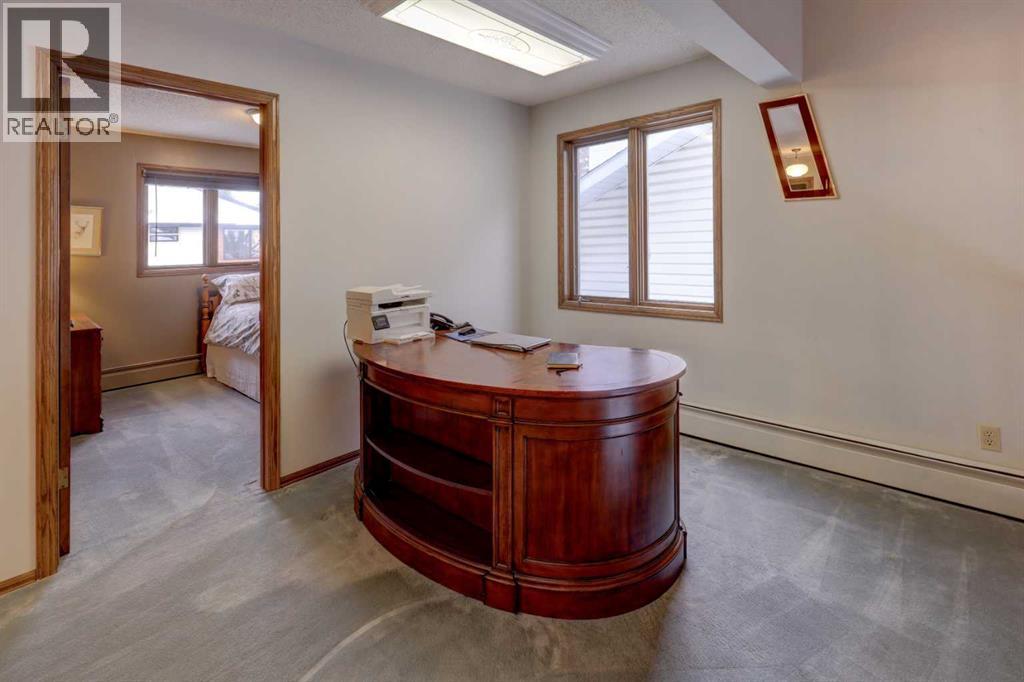 755 Strathcona Drive Sw, Calgary, Alberta  T3H 1P2 - Photo 19 - A2275767