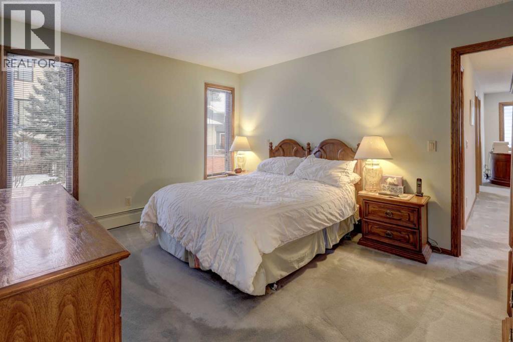 755 Strathcona Drive Sw, Calgary, Alberta  T3H 1P2 - Photo 21 - A2275767