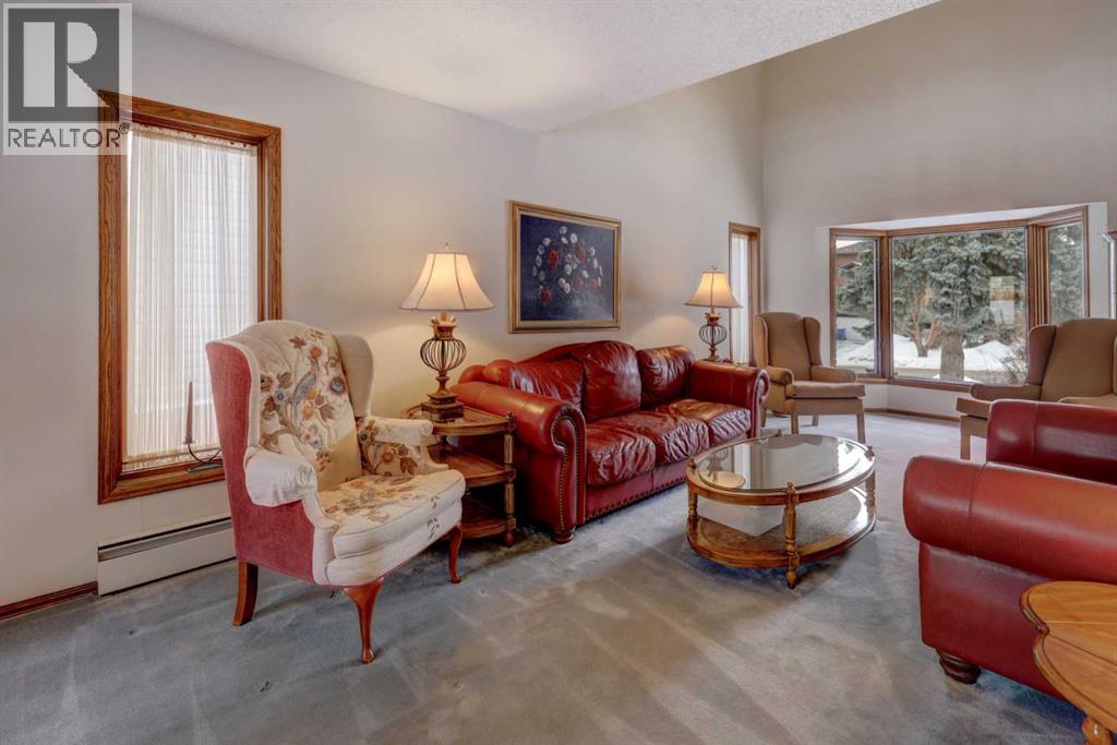 755 Strathcona Drive Sw, Calgary, Alberta  T3H 1P2 - Photo 5 - A2275767