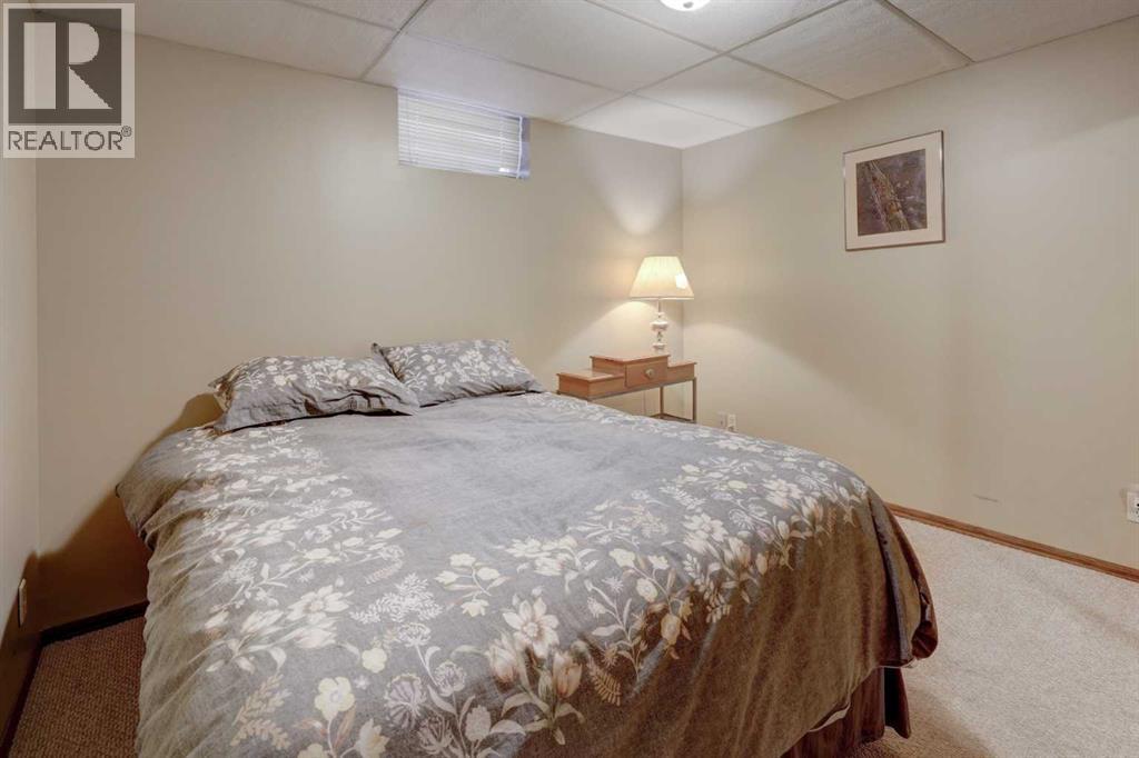 755 Strathcona Drive Sw, Calgary, Alberta  T3H 1P2 - Photo 34 - A2275767