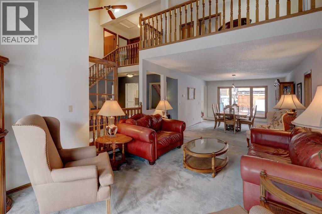 755 Strathcona Drive Sw, Calgary, Alberta  T3H 1P2 - Photo 6 - A2275767