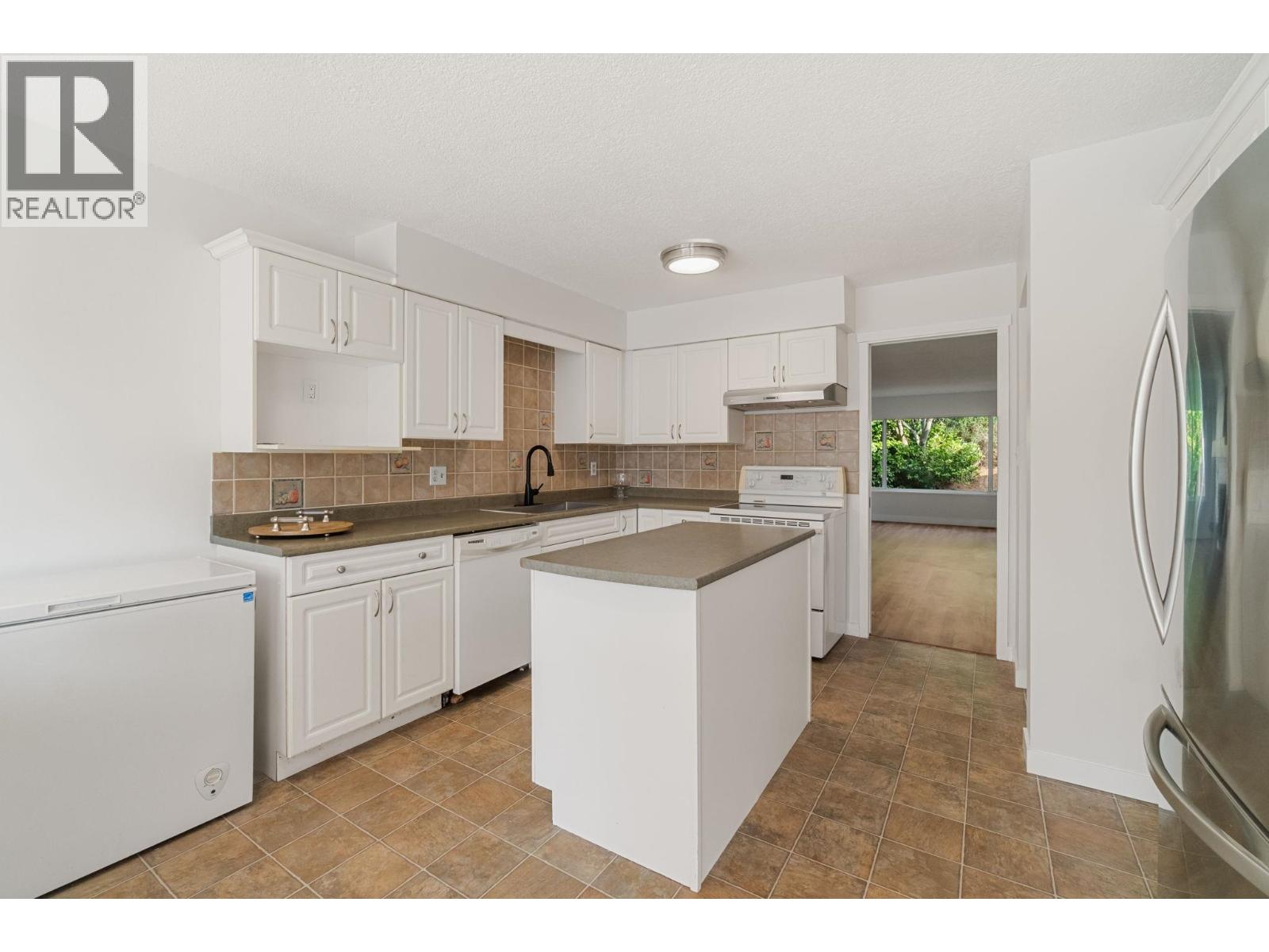 1431 Elinor Crescent, Port Coquitlam, British Columbia  V3C 2Y3 - Photo 6 - R3061518