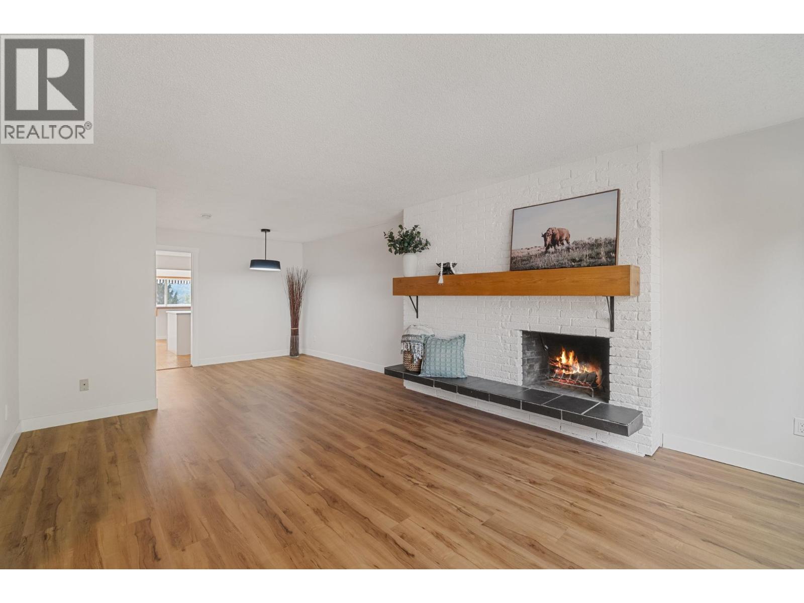 1431 Elinor Crescent, Port Coquitlam, British Columbia  V3C 2Y3 - Photo 3 - R3061518