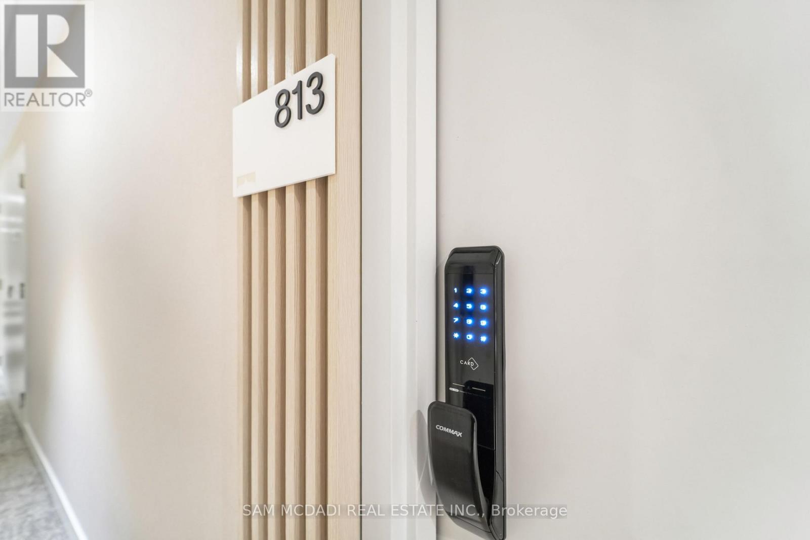 813 - 28 Ann Street, Mississauga, Ontario  L5G 0E1 - Photo 4 - W12673006