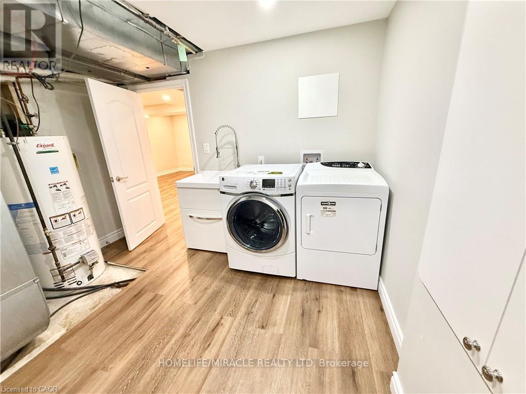 243 Riel Drive, Mississauga (Fairview), Ontario  L5B 3R6 - Photo 21 - W12673034