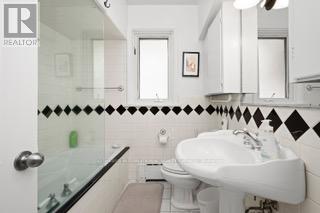 3 Old Mill Terrace, Toronto, Ontario  M8X 1A1 - Photo 22 - W12673062