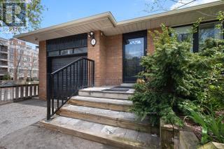 3 Old Mill Terrace, Toronto, Ontario  M8X 1A1 - Photo 5 - W12673062
