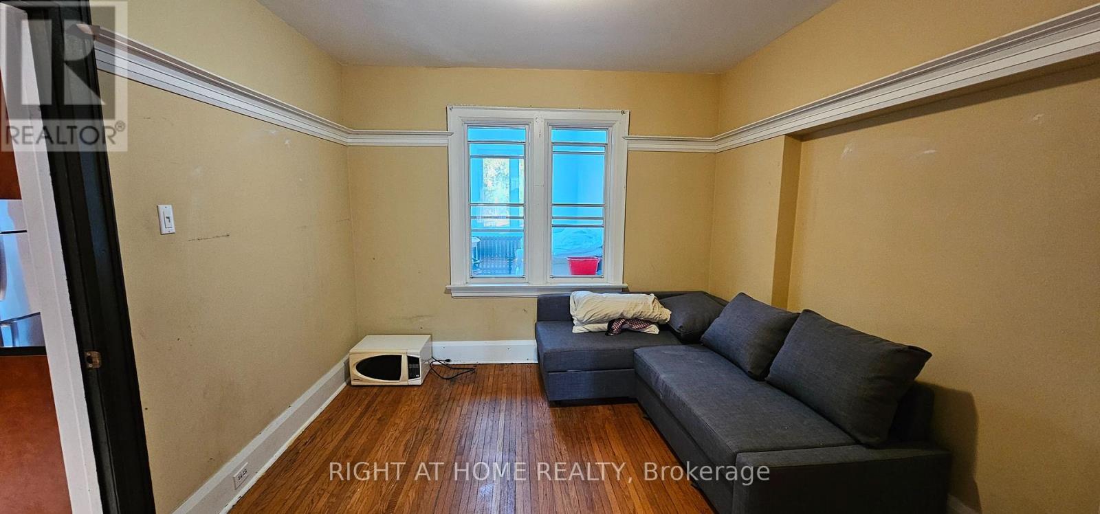 Main Floor - 72 Eleventh Street, Toronto, Ontario  M8V 3G5 - Photo 6 - W12673066