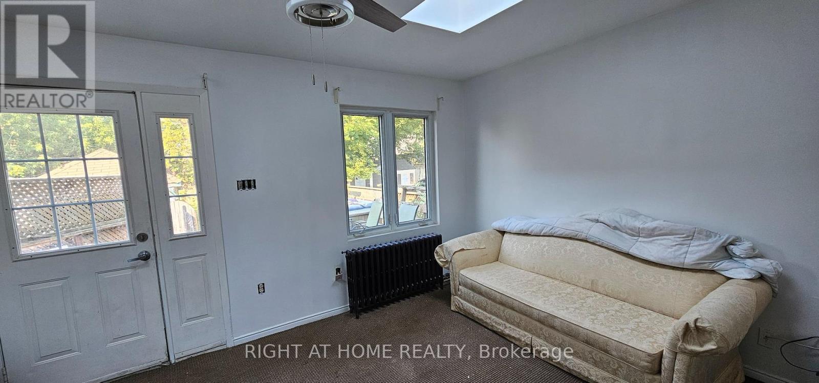 Main Floor - 72 Eleventh Street, Toronto, Ontario  M8V 3G5 - Photo 9 - W12673066