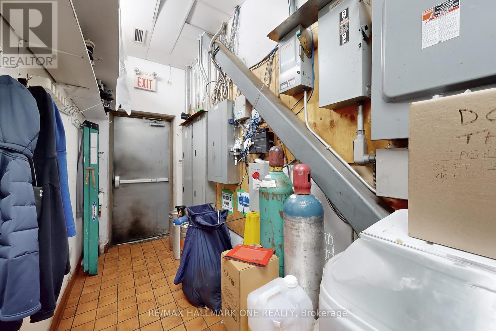 192 Mcewan Drive E, Caledon (Bolton East), Ontario  L7E 4E5 - Photo 25 - W12673092