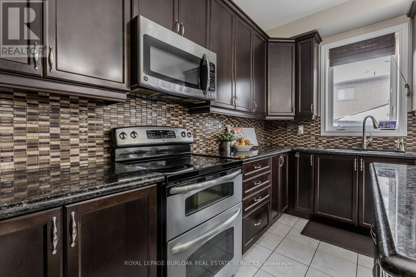 3322 Stoneware Road, Burlington, Ontario  L7M 0K3 - Photo 20 - W12673114