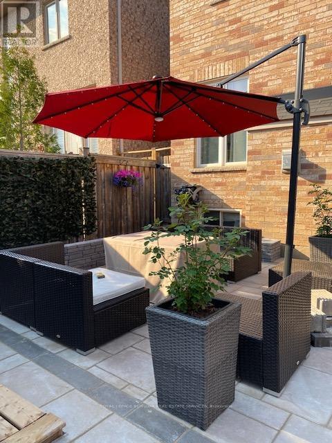 3322 Stoneware Road, Burlington, Ontario  L7M 0K3 - Photo 5 - W12673114