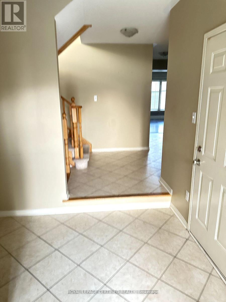 32 Fallstar Crescent, Brampton, Ontario  L7A 2J6 - Photo 3 - W12673124