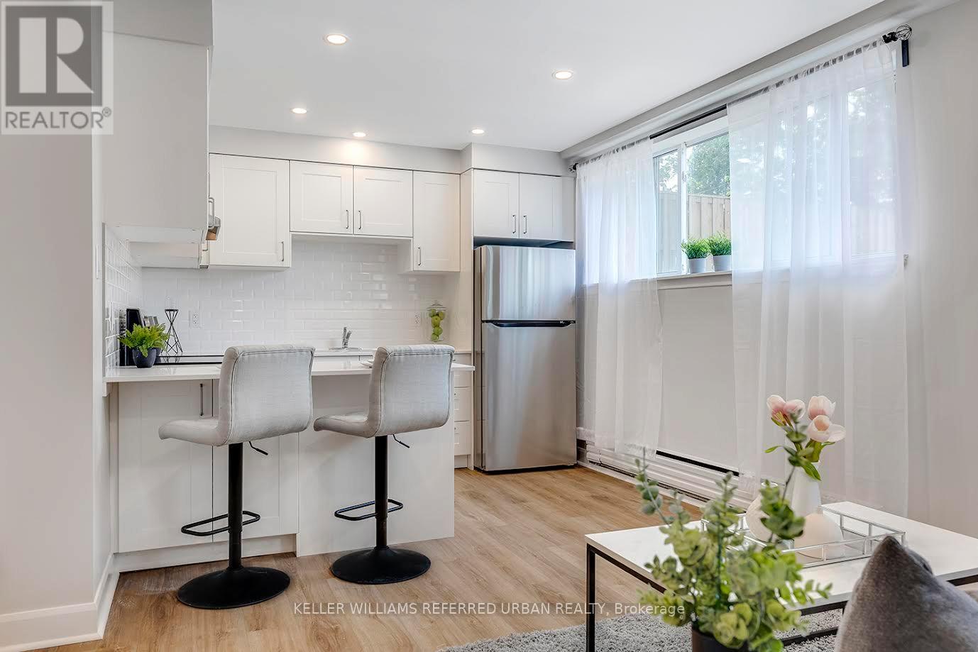 90 Portland Street, Toronto, Ontario  M8Y 1A7 - Photo 10 - W12673128