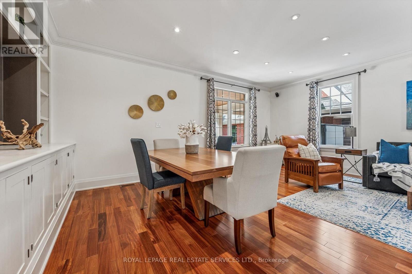 335 Lakeshore Road W, Oakville, Ontario  L6K 1G3 - Photo 13 - W12673206