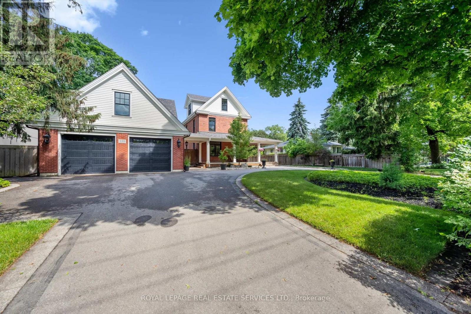 335 Lakeshore Road W, Oakville, Ontario  L6K 1G3 - Photo 4 - W12673206