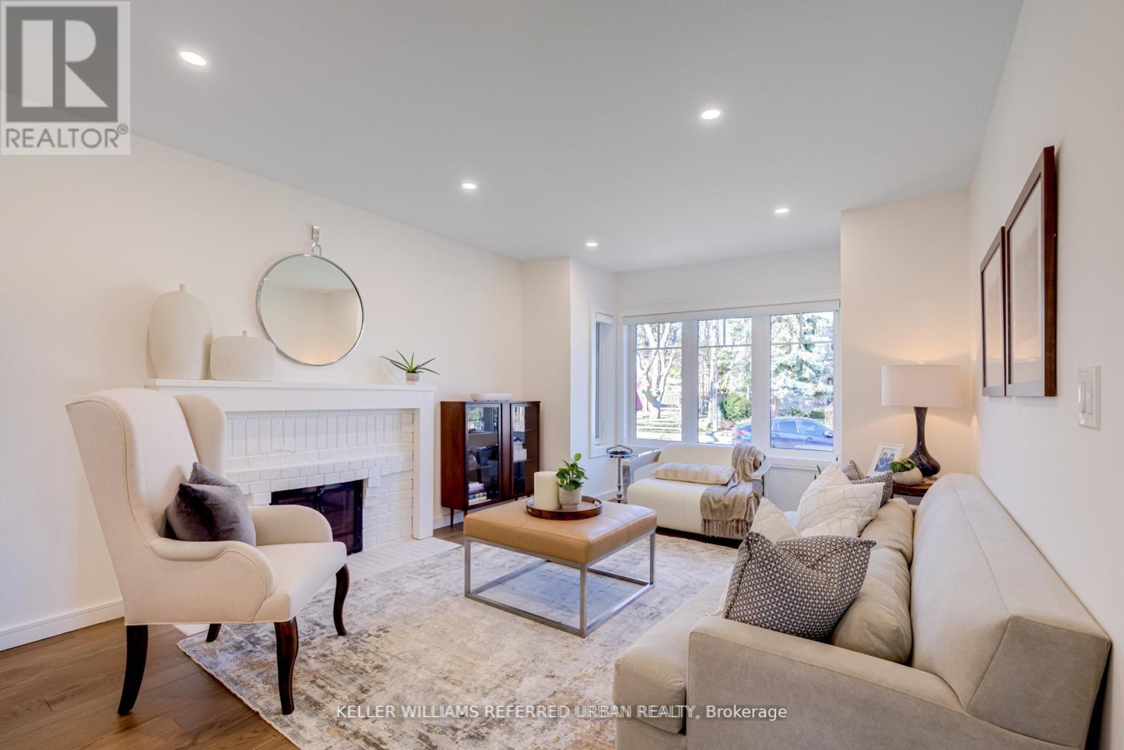 12 Wesley Avenue, Mississauga, Ontario  L5H 2M5 - Photo 7 - W12673208