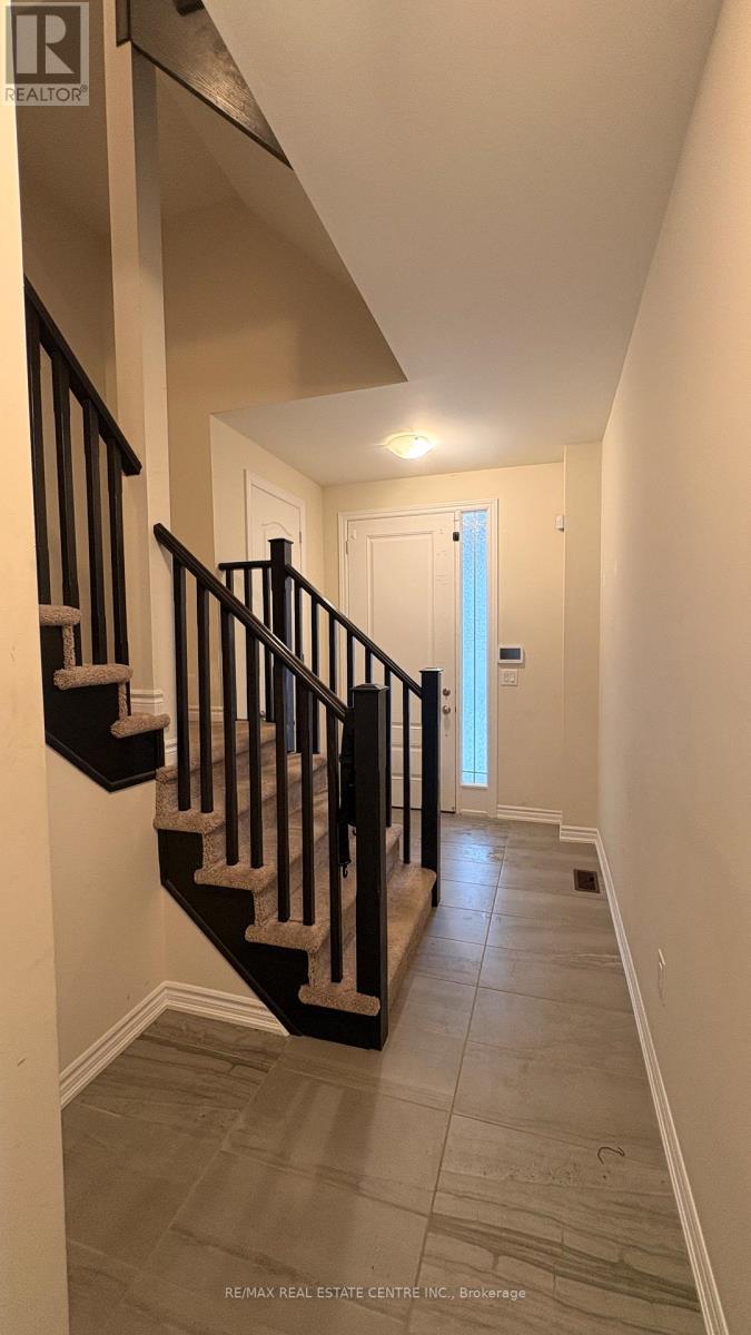 6 Slack Lane, Caledon, Ontario  L7C 4H2 - Photo 3 - W12673242