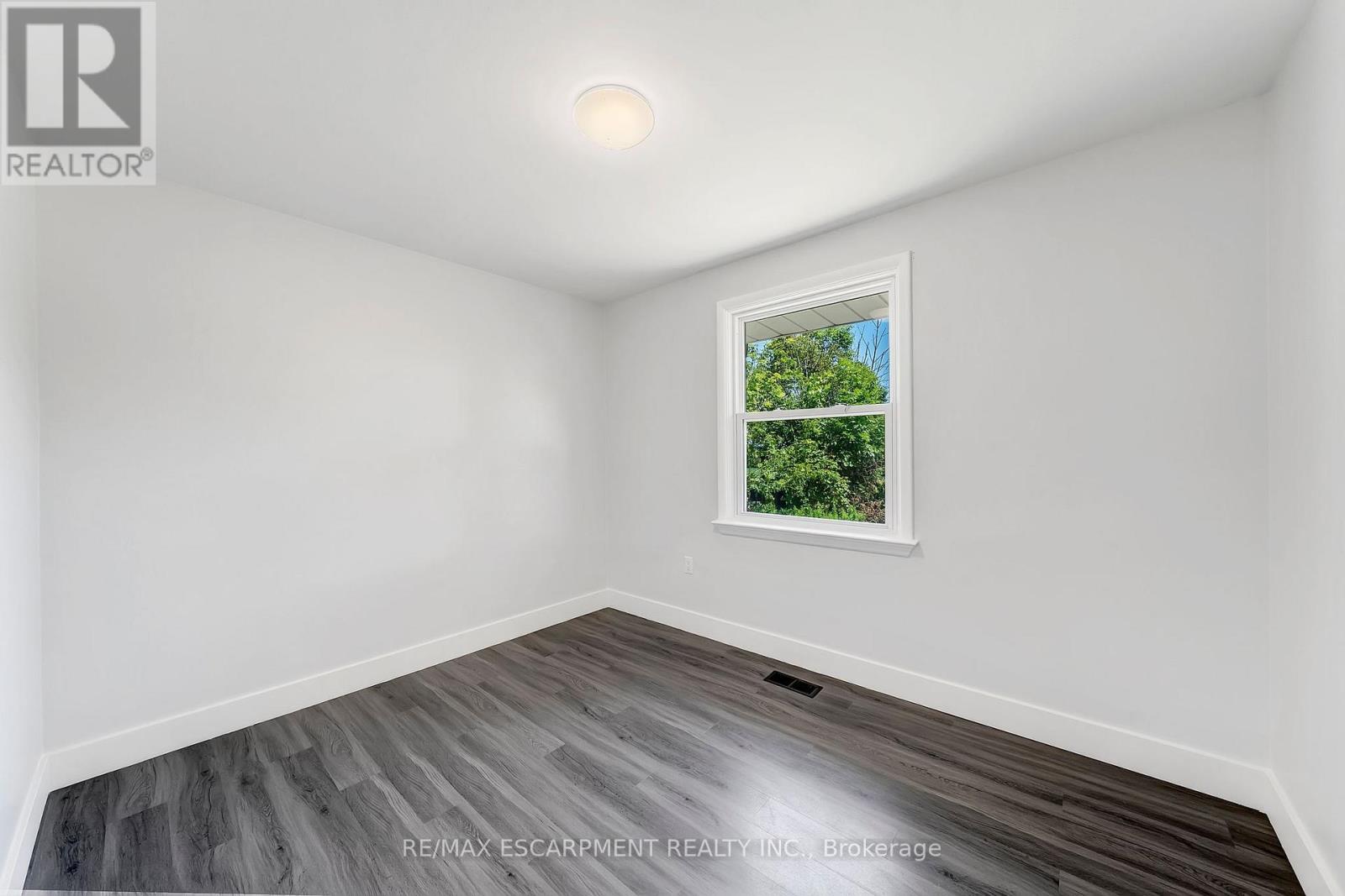 167 Miles Road, Hamilton, Ontario  L8W 1E2 - Photo 5 - X12673038