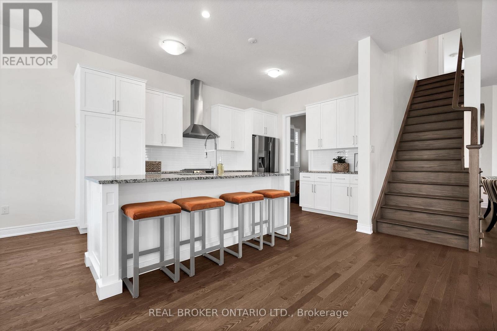 206 Carriage Way S, Waterloo, Ontario  N2K 0C6 - Photo 10 - X12673102