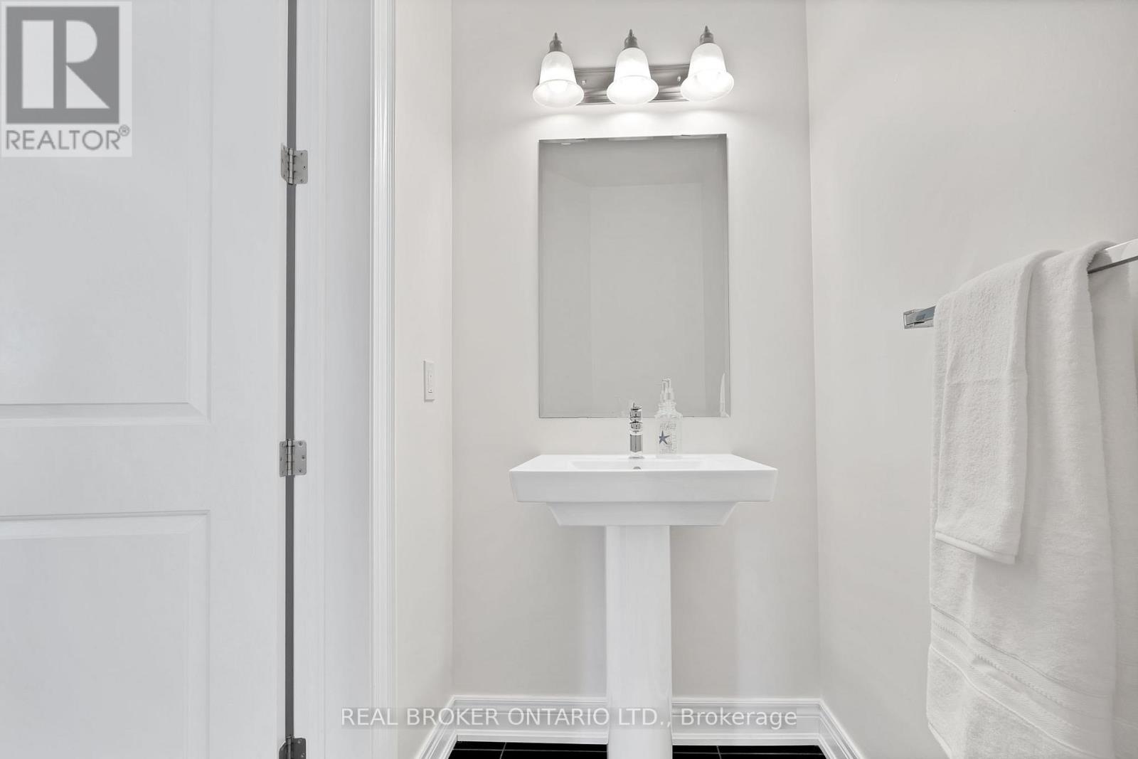 206 Carriage Way S, Waterloo, Ontario  N2K 0C6 - Photo 16 - X12673102