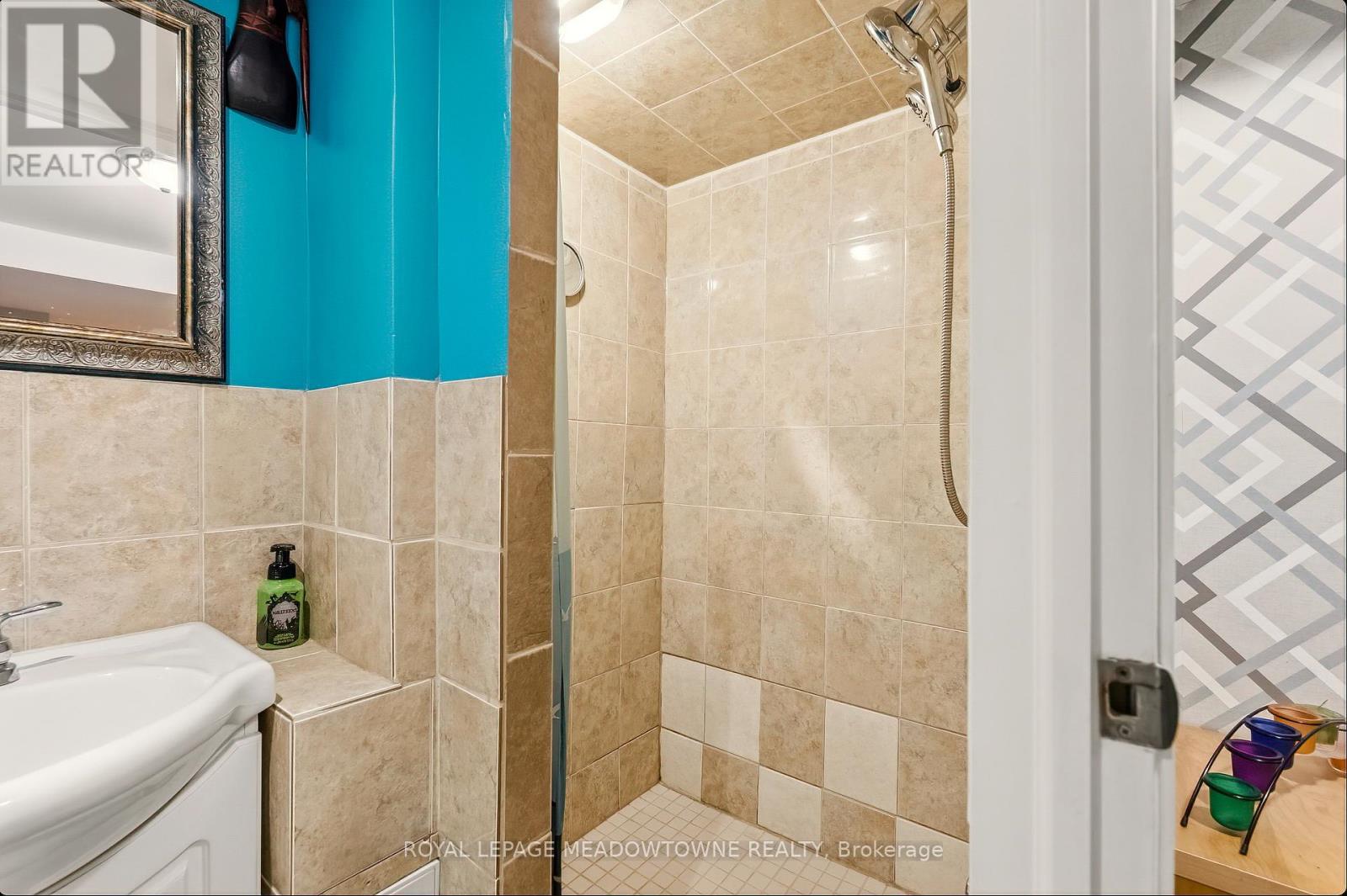 44 - 1 Royalwood Court, Hamilton, Ontario  L8E 4Y3 - Photo 39 - X12673144