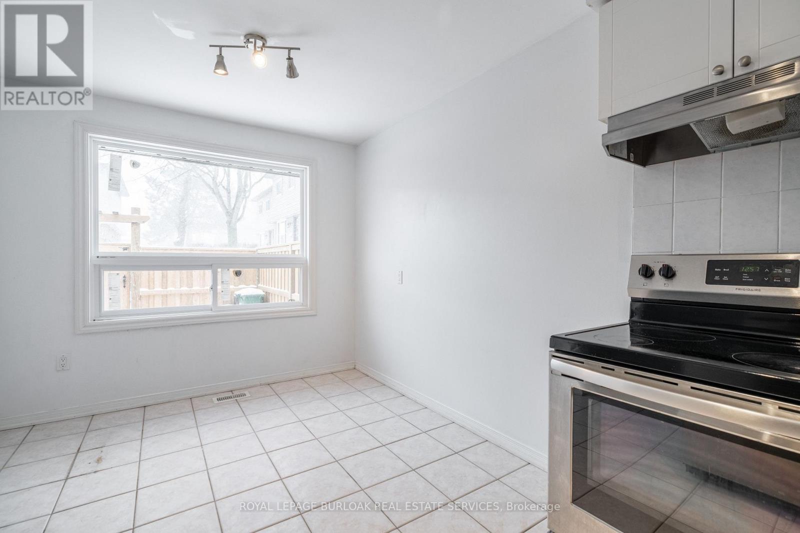 16 - 117 Bonaventure Drive, Hamilton, Ontario  L9C 4P8 - Photo 12 - X12673160