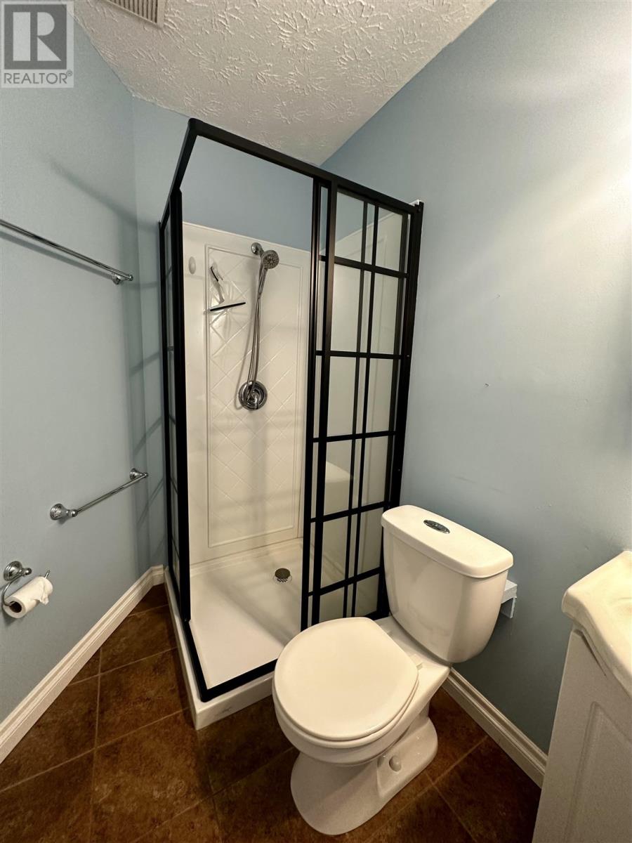 76 Frobel Dr, Elliot Lake, Ontario  P5A 3A2 - Photo 17 - SM253438