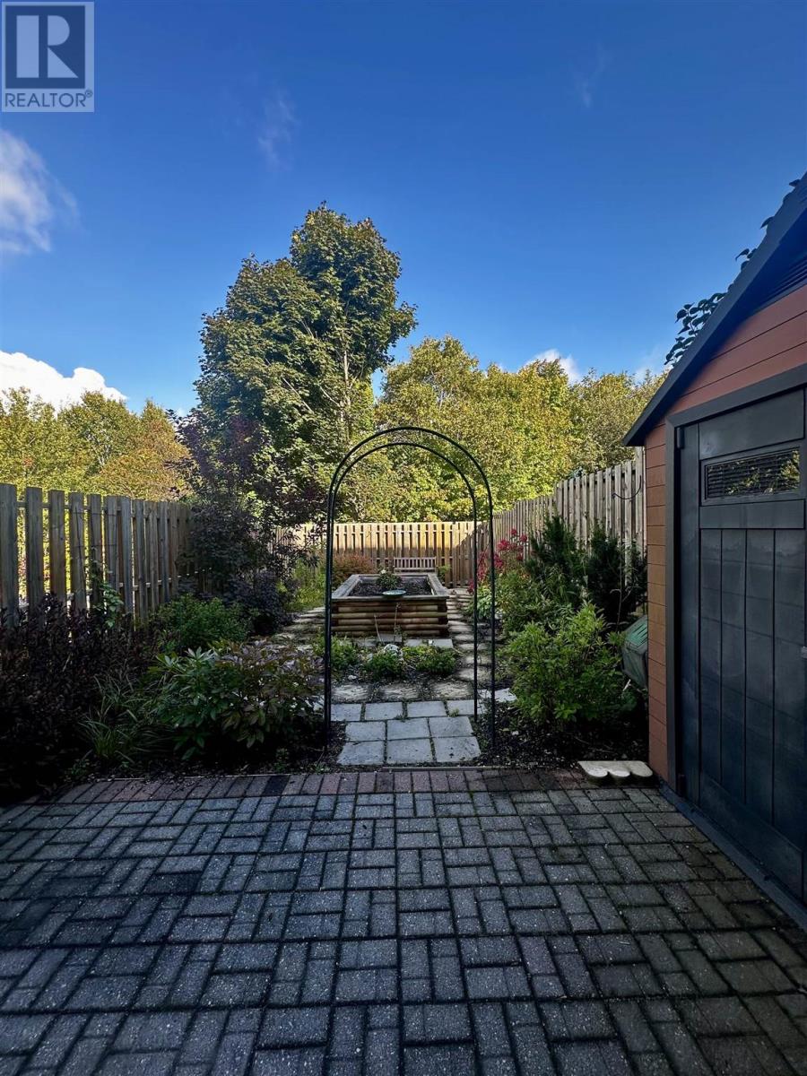 76 Frobel Dr, Elliot Lake, Ontario  P5A 3A2 - Photo 3 - SM253438