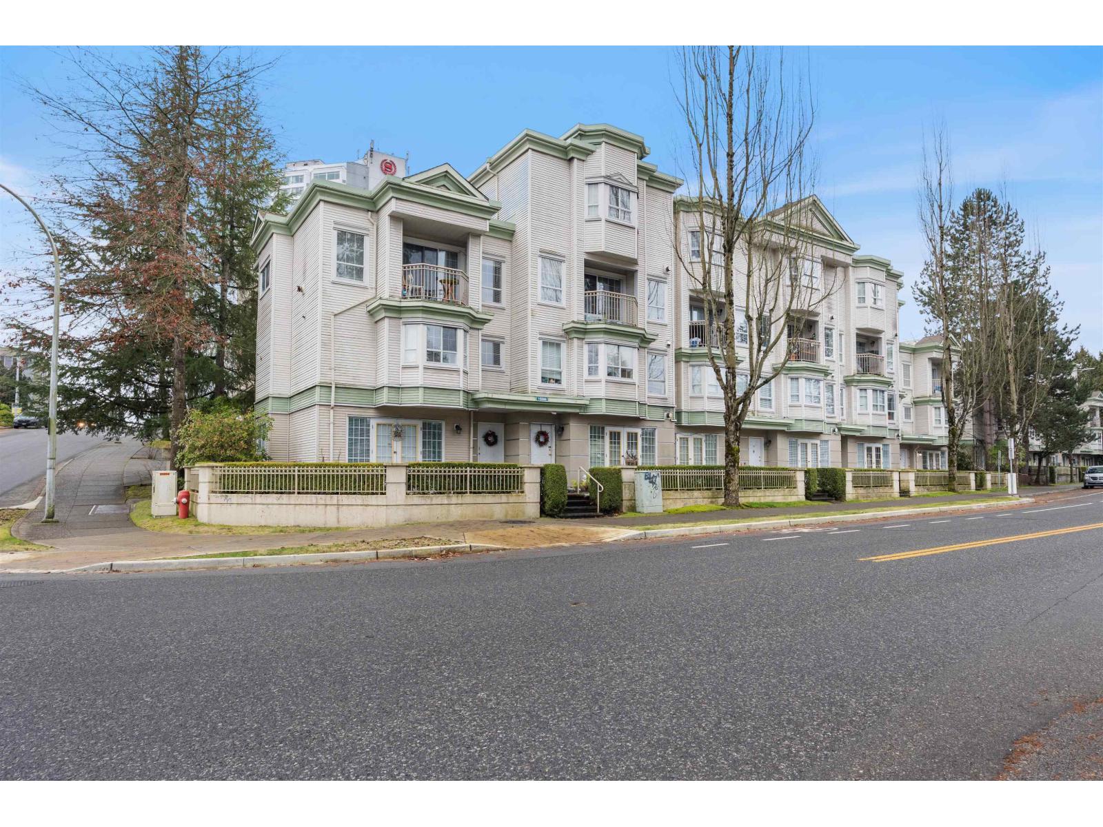 218 15268 105 AVENUE, Surrey, British Columbia