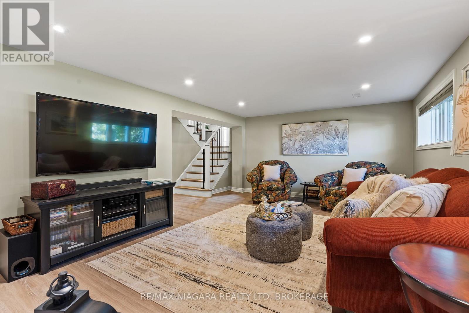 39 Rosemount Avenue, Port Colborne, Ontario  L3K 5P8 - Photo 23 - X12487904